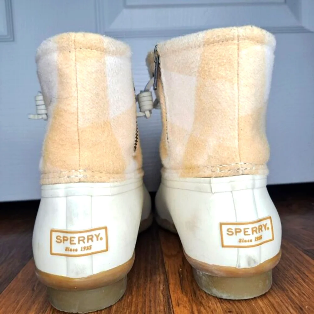 Sperry Saltwater Buffalo Check Duck Boot White Cream Size 6